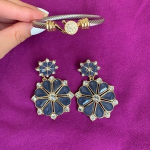 Statement earrings & bracelet